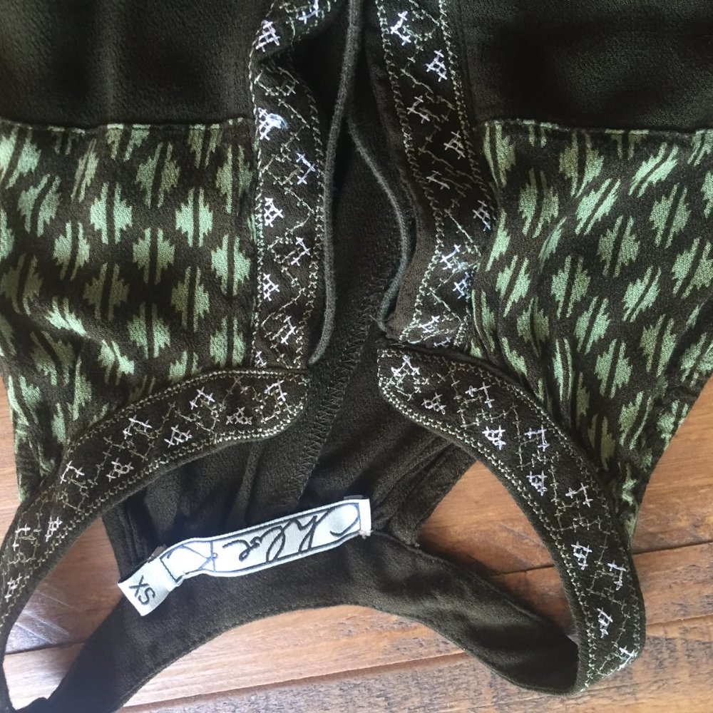 Top - Picture 4 of 5